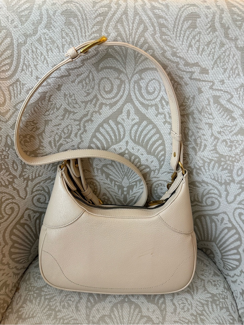 Gucci Aphrodite Small Shoulder Bag in Ecru - Picture 3 of 16